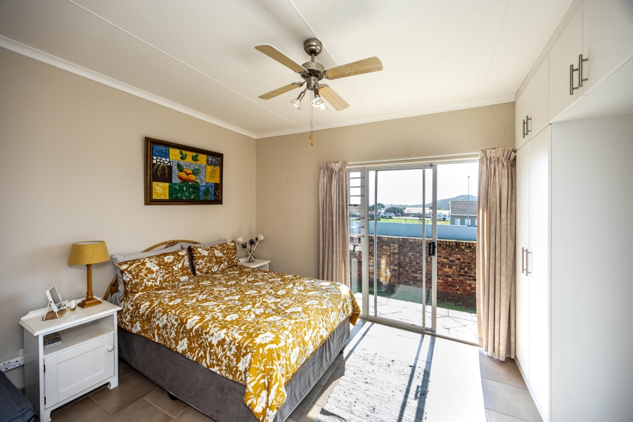4 Bedroom Property for Sale in Kidds Beach Eastern Cape